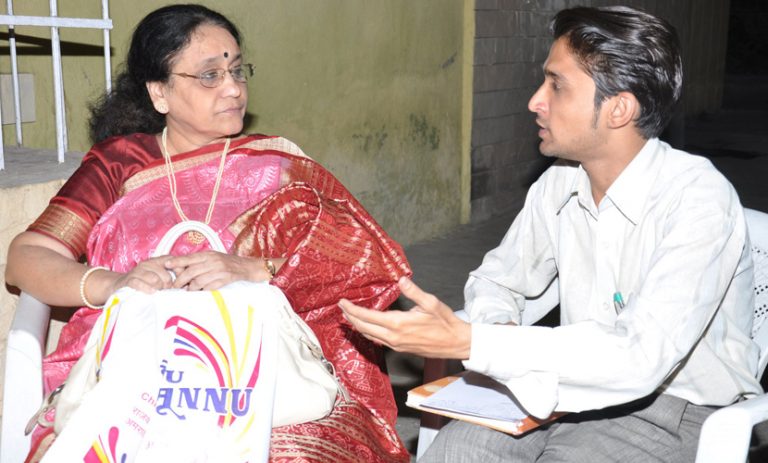 In a discussion with famous marathi singer Uttaratai Kelkar.