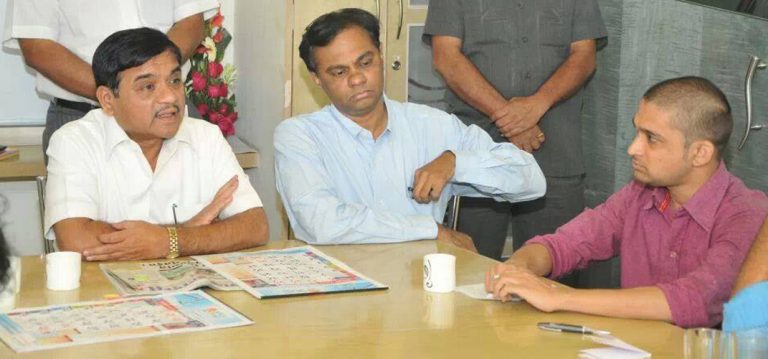 NCP Leader and former Minister for Homes of Maharashtra Late Shri R.R alias Aaba Patil (Left). Reknowned Editor Shri Shripad Aparajit.